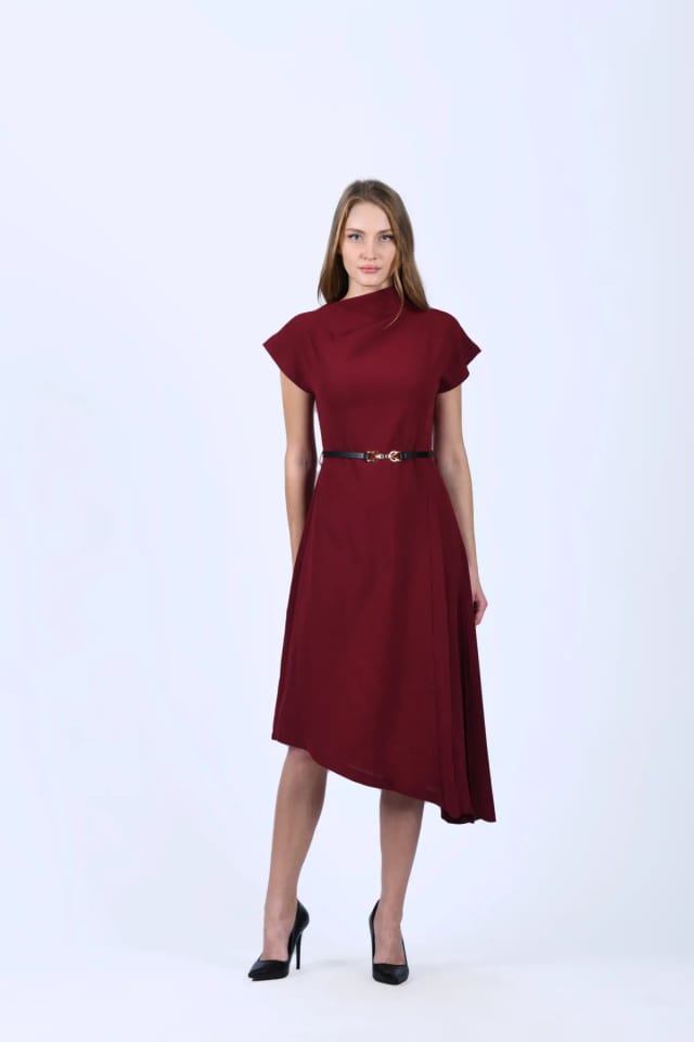 Bordo Asimetrik Kesim Yanı Piliseli Elbise - QE393
